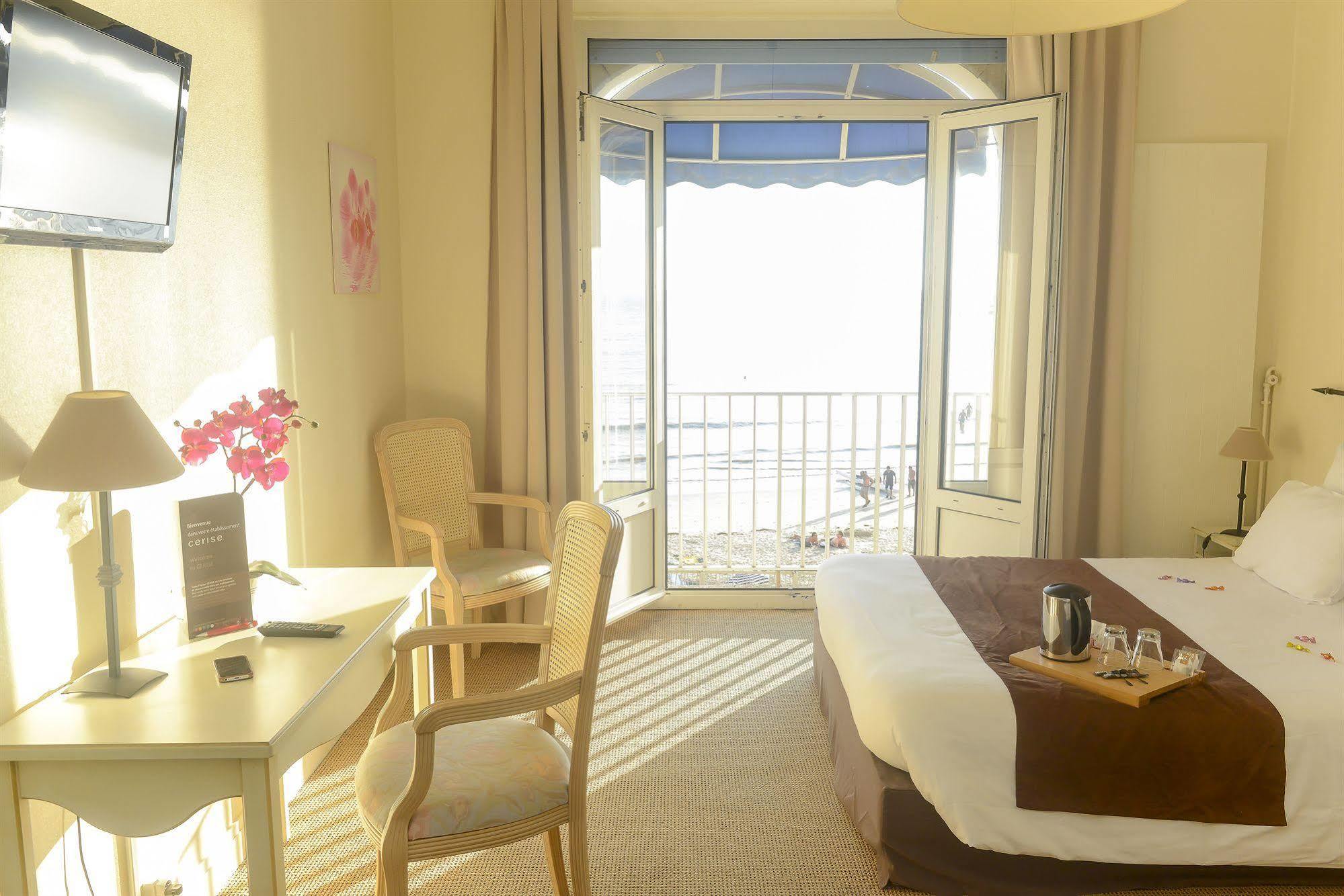 Cerise Royan - Le Grand Hotel De La Plage Exteriér fotografie